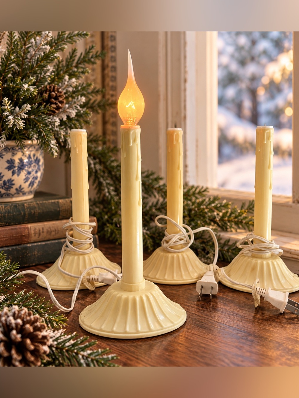 Set of 4 Vintage Cream Window Electric Candle Sticks‎